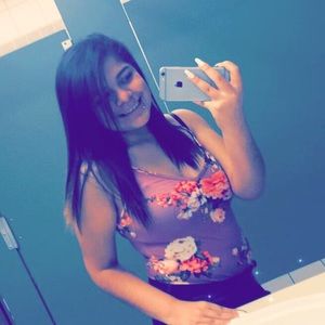 Meet your Posher, Vanessa